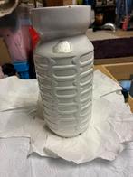 W. Germany vaas, wit, Huis en Inrichting, Woonaccessoires | Vazen, Gebruikt, Wit, Aardewerk of Porselein, Ophalen of Verzenden