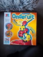 Onderuit - Vernieuwd!, Hobby en Vrije tijd, Gezelschapsspellen | Bordspellen, Ophalen of Verzenden, Zo goed als nieuw, MB Spellen