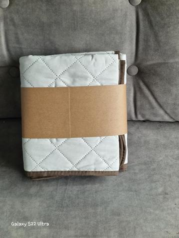 Comfortabel Hondenkleed beschikbaar voor biedingen