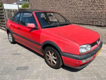 Volkswagen Golf 1.8 Cabriolet 55KW E2 1994 APK 12-26 Rood beschikbaar voor biedingen