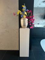 Zuil inclusief vaas en zijden bloemstuk, Ophalen, Zo goed als nieuw