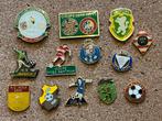 13 Pin’s thema voetbal met sluitclips, Verzamelen, Speldjes, Pins en Buttons, Ophalen of Verzenden, Zo goed als nieuw, Sport