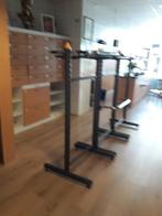 Kledingrekken voor winkel, Ophalen