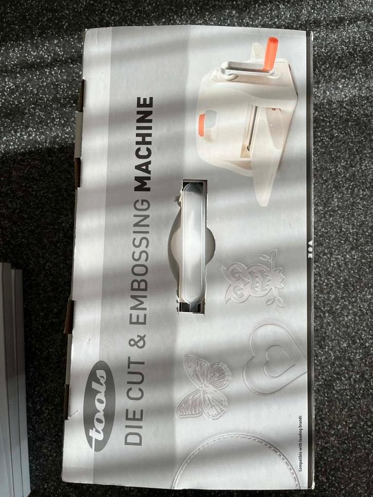 Snij- en embossingmachine, Hobby en Vrije tijd, Kaarten | Zelf maken, Nieuw, Pons of Mal, Overige thema's, Ophalen of Verzenden
