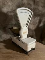 Oude brocante weegschaal, Witgoed en Apparatuur, Weegschalen, Ophalen, Winkelweegschaal, Analoog, 500 gram of grover