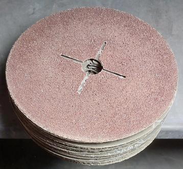 23 stuks Hermes 180 mm schuur schijven p24 beschikbaar voor biedingen
