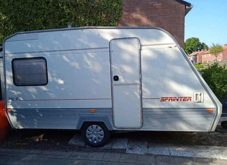 Beyerland caravan Stapelbed, voortent en luifel onder 750kg, Caravans en Kamperen, Caravans, Particulier, tot en met 4, Treinzit