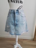 Izgst  spijkerrokje Levi s mt 27, Kleding | Dames, Rokken, Blauw, Ophalen of Verzenden, Zo goed als nieuw, Maat 34 (XS) of kleiner