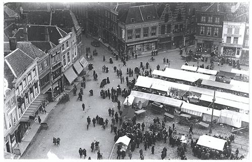 962396	Waarschijnlijk markt te Middelburg jr 30 40	Foto Stem, Verzamelen, Ansichtkaarten | Nederland, Ongelopen, Zeeland, Ophalen of Verzenden