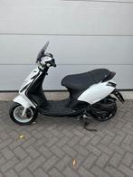 Piaggio zip 4 takt 50cc 2v Amethyst Purple led valbeugels, Fietsen en Brommers, Scooters | Piaggio, Ophalen of Verzenden, Zo goed als nieuw