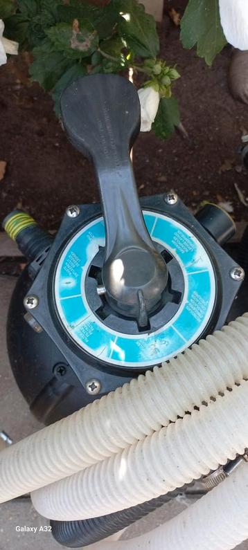 Zandfilter met glasparels met pomp beschikbaar voor biedingen