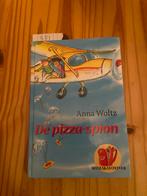 Anna Woltz - De pizza-spion, Fictie algemeen, Anna Woltz, Ophalen of Verzenden, Zo goed als nieuw