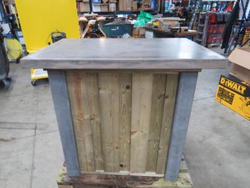 sta tafel voor buiten met betonnen blad statafel praattafel  beschikbaar voor biedingen