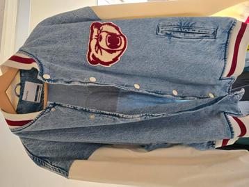 Jas van Bershka helemaal nieuw beschikbaar voor biedingen