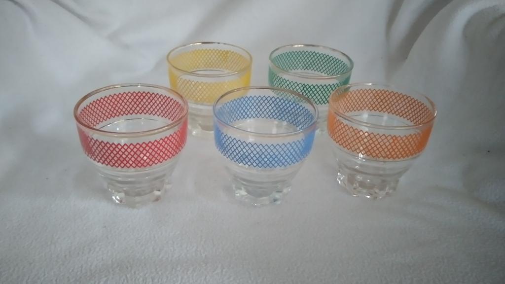 5 Vintage/retro bowl glaasjes met gekleurde ruit rand., Ophalen of Verzenden