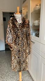 CARTOON panterprint. mantel in mt 36, fakefur NIEUWSTAAT, Kleding | Dames, Jassen | Winter, Bruin, Cartoon, Ophalen of Verzenden