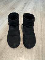 UGG classic mini zwart maat 38 origineel!, Kleding | Dames, Schoenen, UGG, Zwart, Ophalen of Verzenden, Gedragen