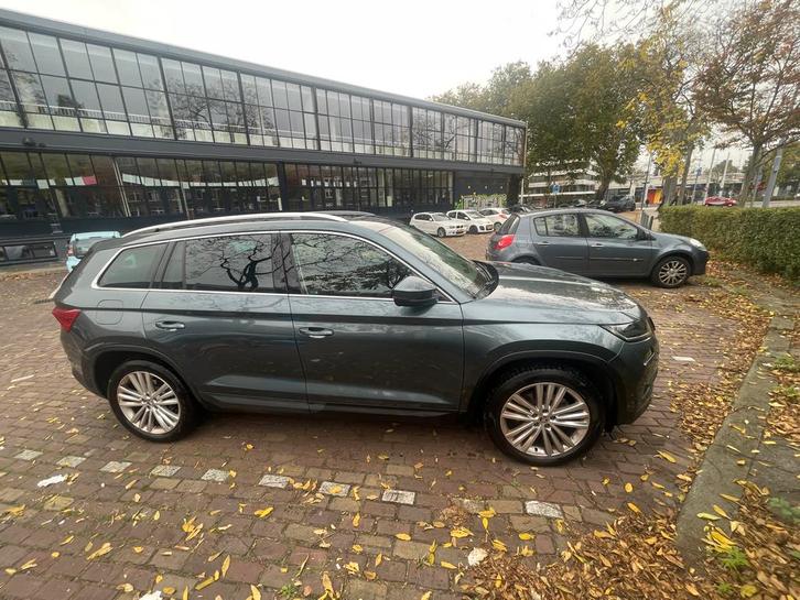 Skoda Kodiaq 1.4 TSI Greentech 125pk 7pl. 2018 Grijs, Auto's, Skoda, Kodiaq, 360° camera, ABS, Achteruitrijcamera, Airbags, Airconditioning
