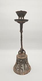 Zeldzame Chinese antieke olielamp / kandelaar gietijzer, Ophalen of Verzenden, Overige materialen