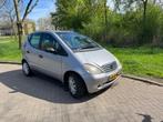 Mercedes-Benz A-Klasse 1.6 A160 Classic 2001 Grijs, Auto's, Voorwielaandrijving, Stof, Zwart, 4 cilinders