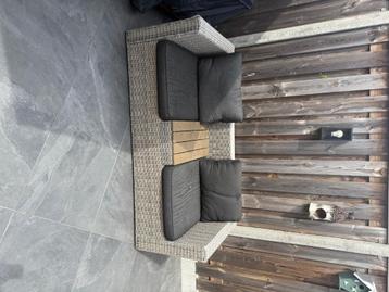 Loungeset beschikbaar voor biedingen