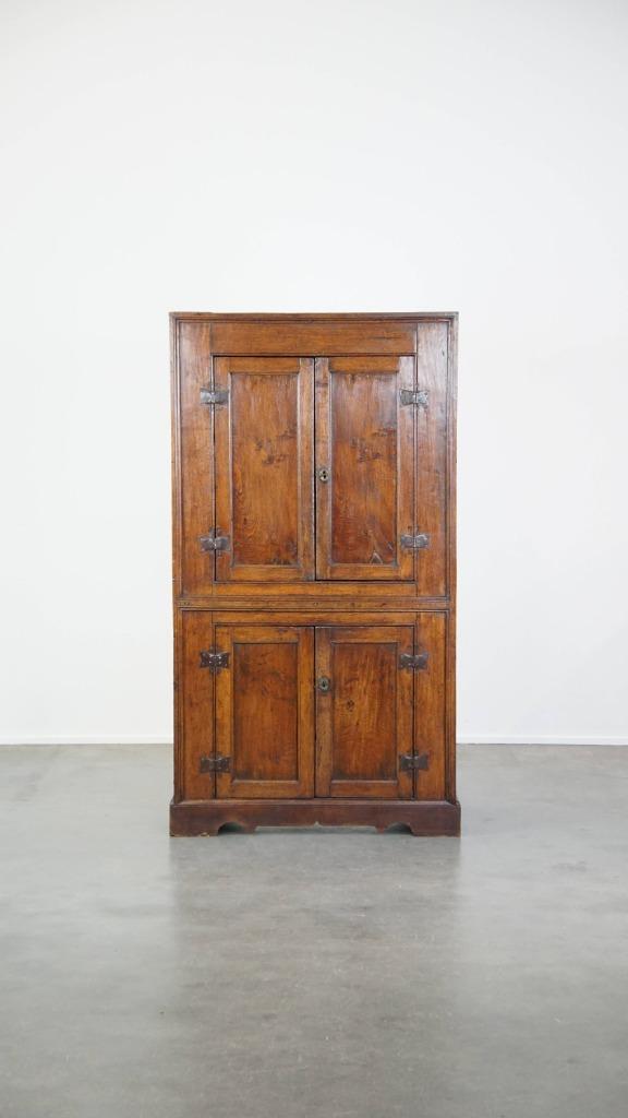 Antieke eikenhouten kast met 4 deuren uit de 18e eeuw, Antiek en Kunst, Antiek | Meubels | Kasten, Ophalen