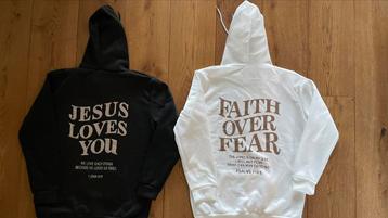 Nieuwe Hoodies:Jesus loves You/Faith over Fear. Wit/Zwart beschikbaar voor biedingen