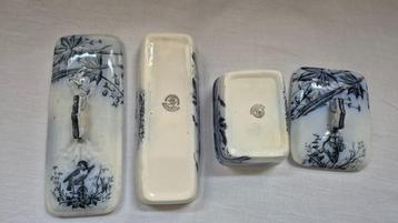 Oiseaux kammen en zeepbakje Societe Ceramique beschikbaar voor biedingen