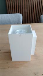 Moderne witte wandlamp, Ophalen of Verzenden, Zo goed als nieuw, Kunststof, Modern