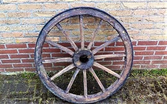 Antiek wagenwiel karrenwiel, Antiek en Kunst, Curiosa en Brocante, Ophalen