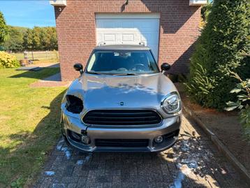 Motorkap Mini Countryman F60 beschikbaar voor biedingen