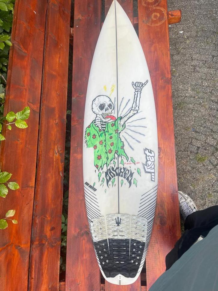 Surfboard 5,6 lost, Watersport en Boten, Golfsurfen, Gebruikt, Shortboard, Met vinnen, Ophalen of Verzenden