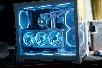 Game pc wit RX 9070 XT/ Ryzen 7 7800X3D / 4k Gaming computer beschikbaar voor biedingen