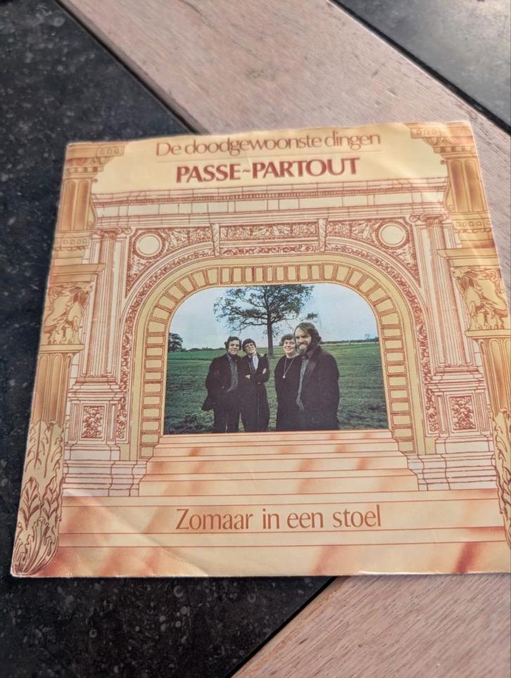 De dood gewoonste dongen- Passe-partout, Cd's en Dvd's, Vinyl Singles, Zo goed als nieuw, Nederlandstalig, Ophalen of Verzenden