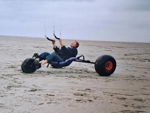 Kite buggy en vliegers +alle benodigheden., Sport en Fitness, Vliegeren, Zo goed als nieuw, Ophalen