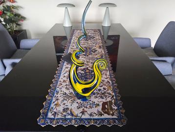 Uniek glazen object beschikbaar voor biedingen