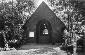 (300-136-013) Elspeet Kinderfonds Kapel beschikbaar voor biedingen
