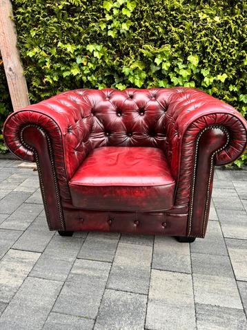 Rode leren Chesterfield fauteuil beschikbaar voor biedingen