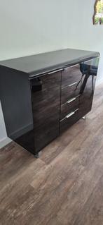 Hoogglans zwarte kast, Ophalen, Gebruikt, 100 tot 150 cm, Minder dan 150 cm