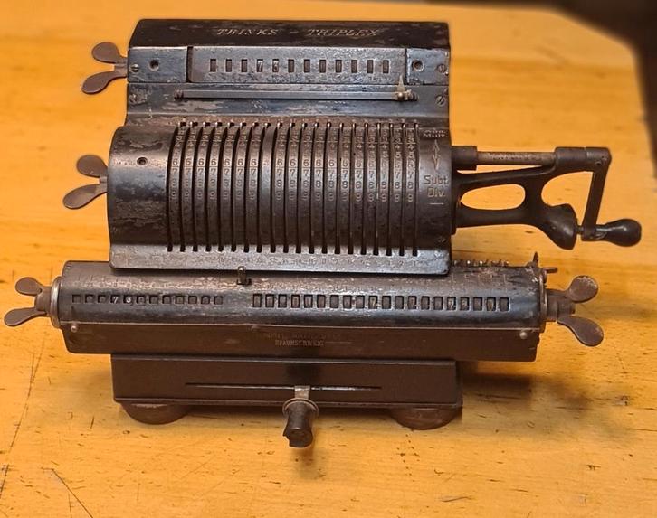 antieke rekenmachine merk Brunsviga, Diversen, Rekenmachines, Gebruikt, Ophalen