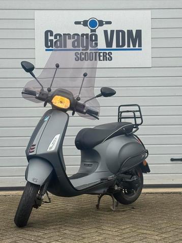 Vespa Sprint 25KM BJ 2015 Smoke Windscherm Valbeugels beschikbaar voor biedingen
