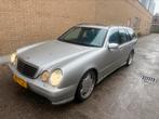 Mercedes-Benz E-Klasse 5.4 E55 AMG Combi AUT 2001 Grijs, Auto's, Mercedes-Benz, Automaat, Achterwielaandrijving, 8 cilinders, 354 pk