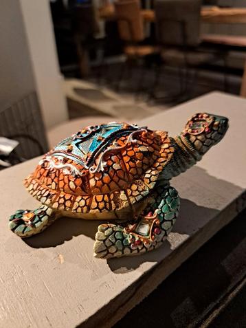 Decoratieve Schildpad beschikbaar voor biedingen