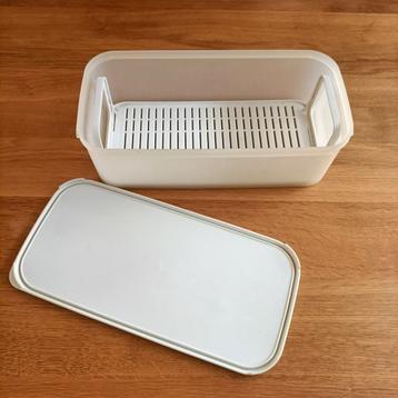 Tupperware brood bewaartrommel/ broodtrommel beschikbaar voor biedingen
