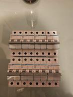 8x Hager MBN516E B16 6kA Installatieautomaten, Ophalen of Verzenden, Gebruikt