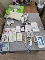 Wii console met veel extra's en fitboard, Spelcomputers en Games, Spelcomputers | Nintendo Wii, Ophalen of Verzenden, Gebruikt