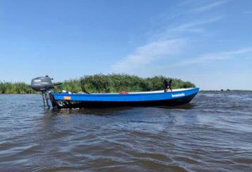 Ijzeren sloep — grachtenboot beschikbaar voor biedingen