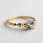 Vintage 9K gouden solitaire ring met Witte Topaas - 17,25, Ophalen of Verzenden, Zo goed als nieuw, 17 tot 18, Met edelsteen