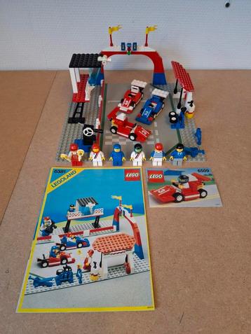 Lego 6381 Motor Speedway en 6509. Jaren 80/90 Classic Town  beschikbaar voor biedingen