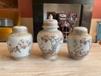 Heel mooi kaststel 3 vazen / potten met vogeltjes en bloesem, Antiek en Kunst, Antiek | Vazen, Ophalen of Verzenden